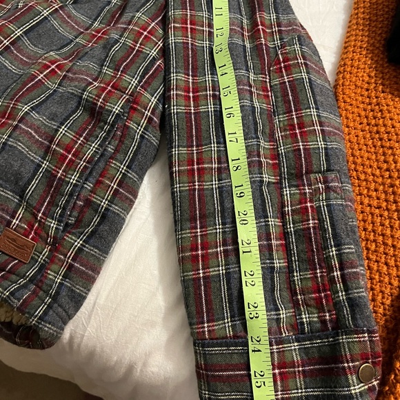 L. L. Bean men’s fleece lined flannel coat - Picture 6 of 8